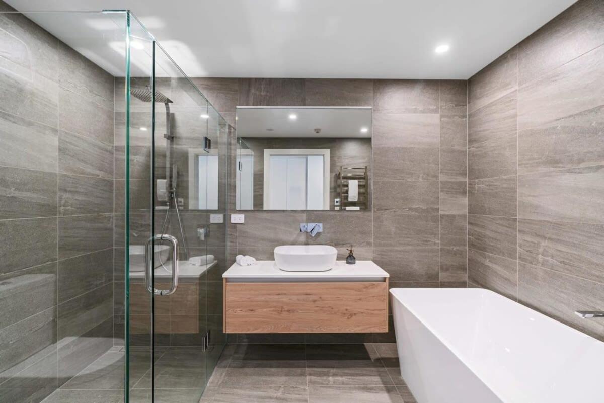 Lake View Studio Apartment Уанака Екстериор снимка